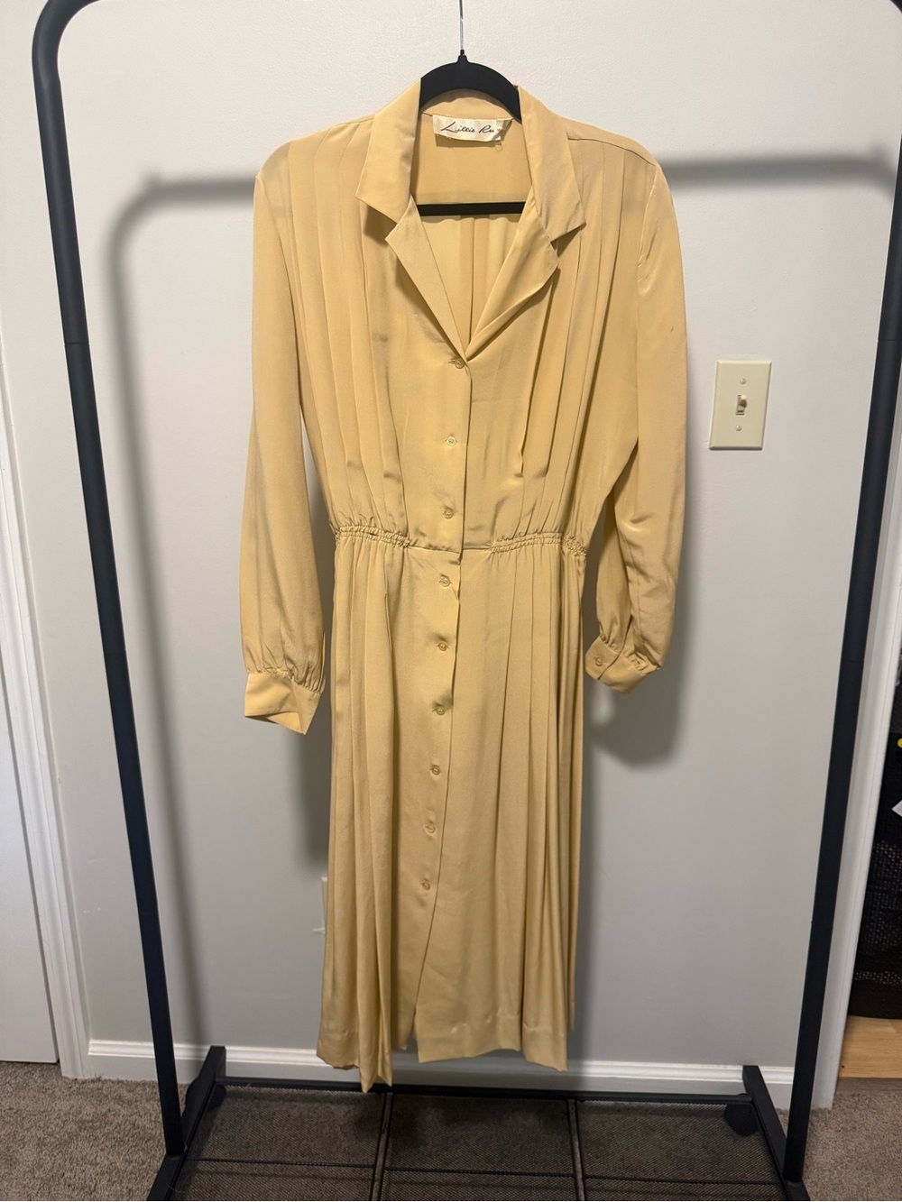 100% Pure Silk Vintage Cream Long-Sleeve Button Midi Dress